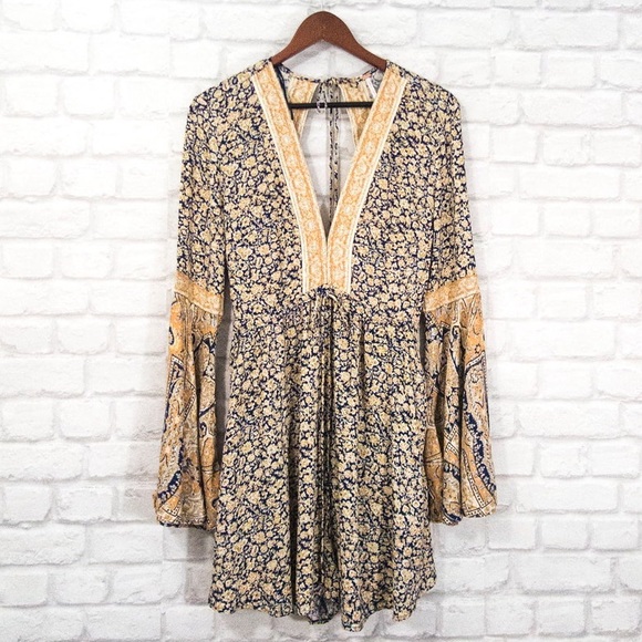 Free People Bell Sleeve Romper Once Upon Summertime - Long Sleeve V Neck Shorts - Picture 6 of 11